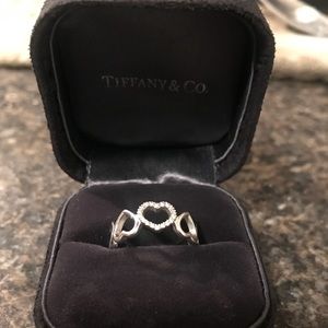 Tiffany & Co 18KT gold and diamond ring size 7